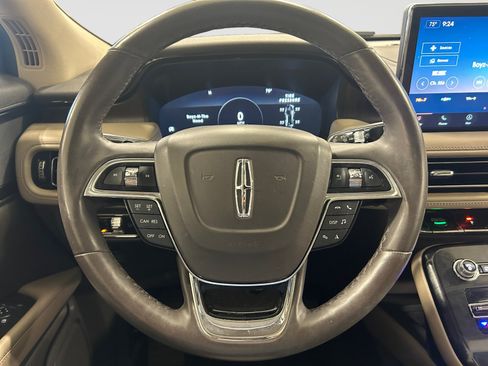 Used 2022 Lincoln Nautilus Reserve AWD/4WD image 13