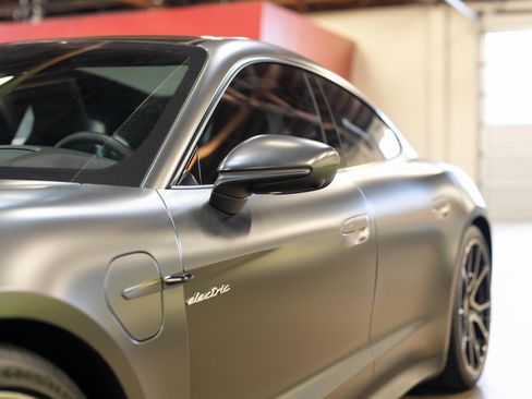 Used 2025 Porsche Taycan RWD image 27