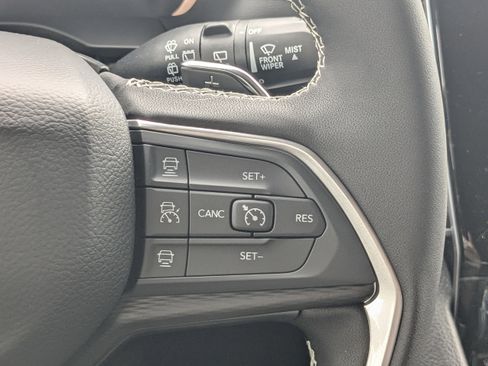 New 2026 Jeep Grand Cherokee 2WD image 25