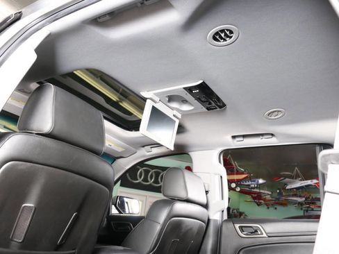 Used 2016 GMC Yukon Denali w/ Open Road Package image 38