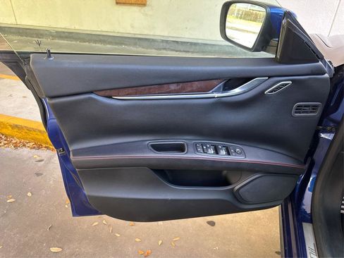 Used 2016 Maserati Ghibli S image 32