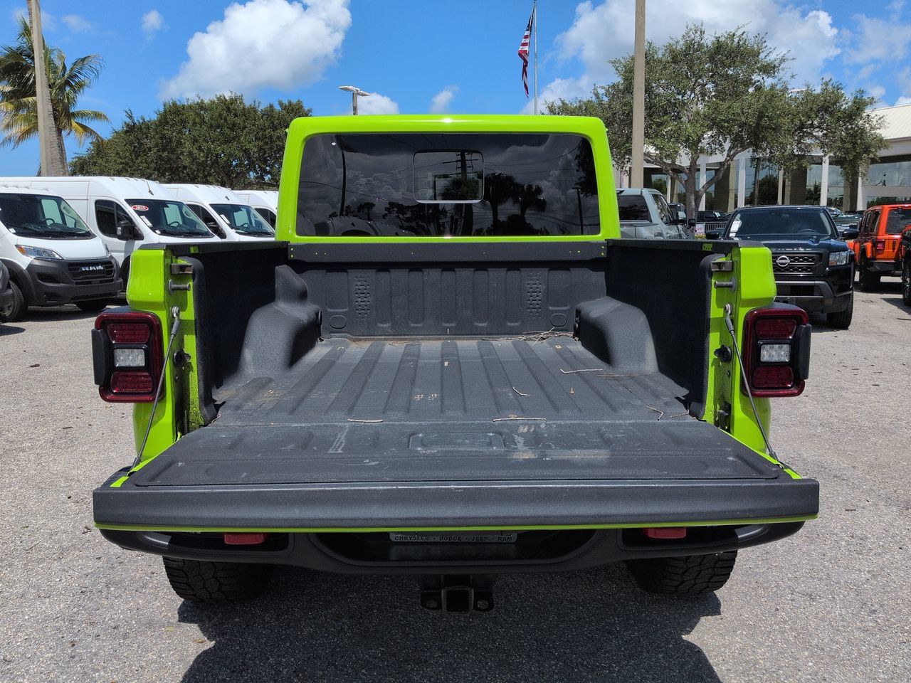 Used 2021 Jeep Gladiator Rubicon AWD/4WD image 13