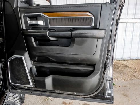 Used 2023 RAM 3500 Laramie AWD/4WD image 46