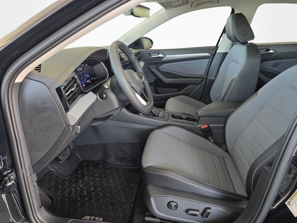 New 2026 Volkswagen Jetta SE FWD image 17