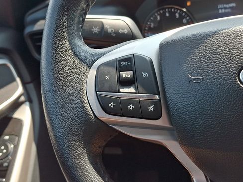 Used 2023 Ford Explorer XLT AWD/4WD image 21