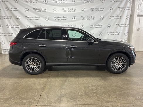New 2026 Mercedes-Benz GLC 300 4MATIC image 3