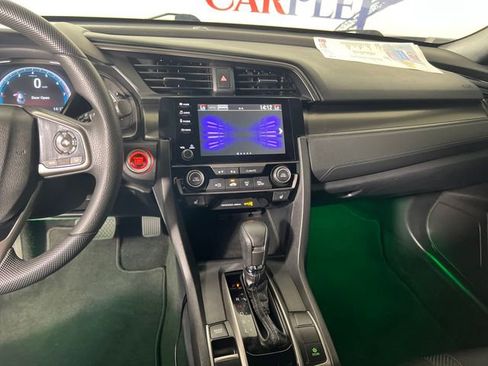 Used 2019 Honda Civic EX image 17