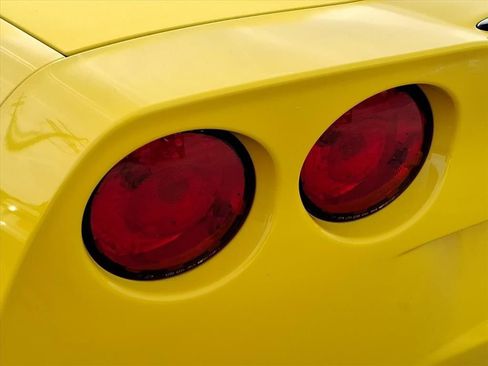 Used 2012 Chevrolet Corvette Base w/ Battery Protection Package image 12