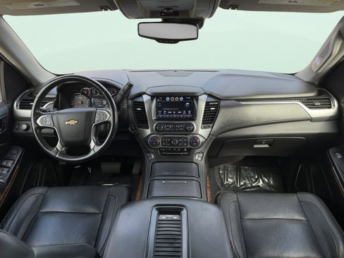 Used 2020 Chevrolet Suburban Premier image 28