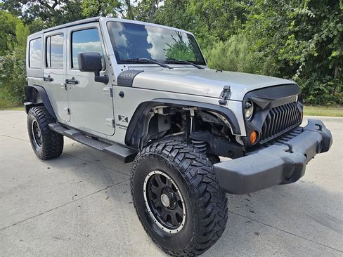Used 2007 Jeep Wrangler Unlimited X image 1