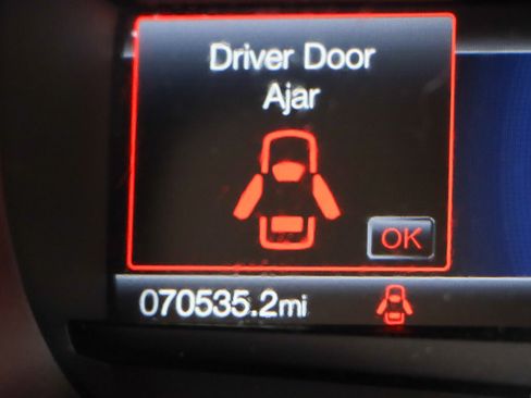 Used 2022 Ford Edge SEL image 16