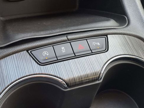 Used 2020 GMC Acadia SLT AWD/4WD image 30