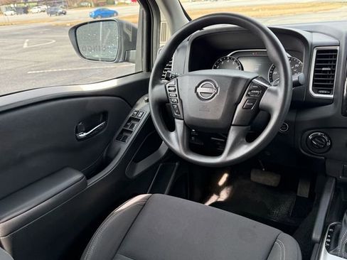 Certified 2024 Nissan Frontier SV image 12