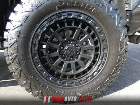 Used 2024 Toyota Tundra Limited w/ Power Package AWD/4WD image 20