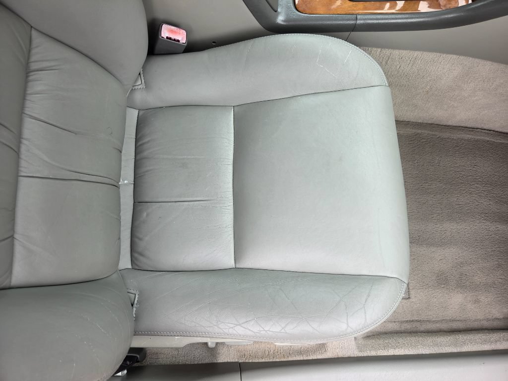 Used 2000 Lexus ES 330 w/ Lexus Value Pkg FWD image 36