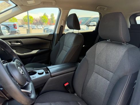 Used 2024 Nissan Rogue SV AWD/4WD image 15