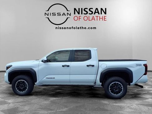 Used 2025 Toyota Tacoma TRD Off-Road AWD/4WD image 20