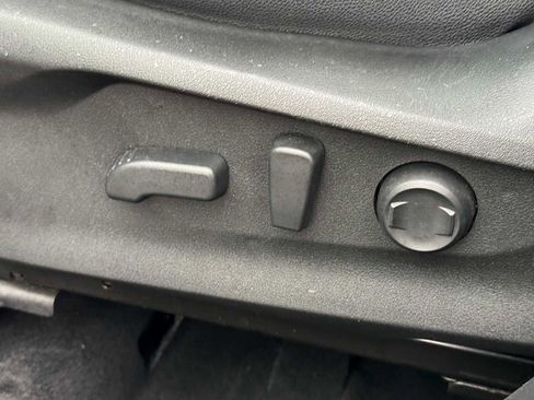 Used 2024 Subaru Forester Premium AWD/4WD image 16