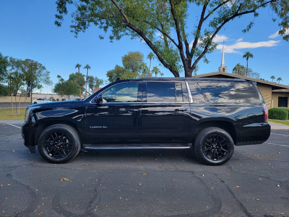 Used 2019 GMC Yukon XL SLT AWD/4WD image 3
