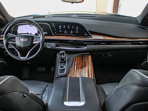 Used 2023 Cadillac Escalade ESV Premium Luxury AWD/4WD image 25