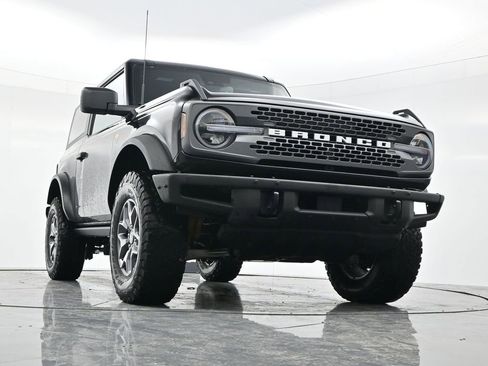 Used 2023 Ford Bronco Badlands image 41