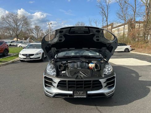 Used 2015 Porsche Macan Turbo image 35