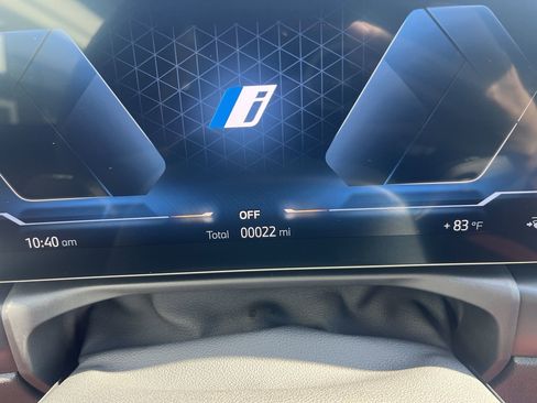 Used 2025 BMW i4 eDrive40 w/ Premium Package image 23