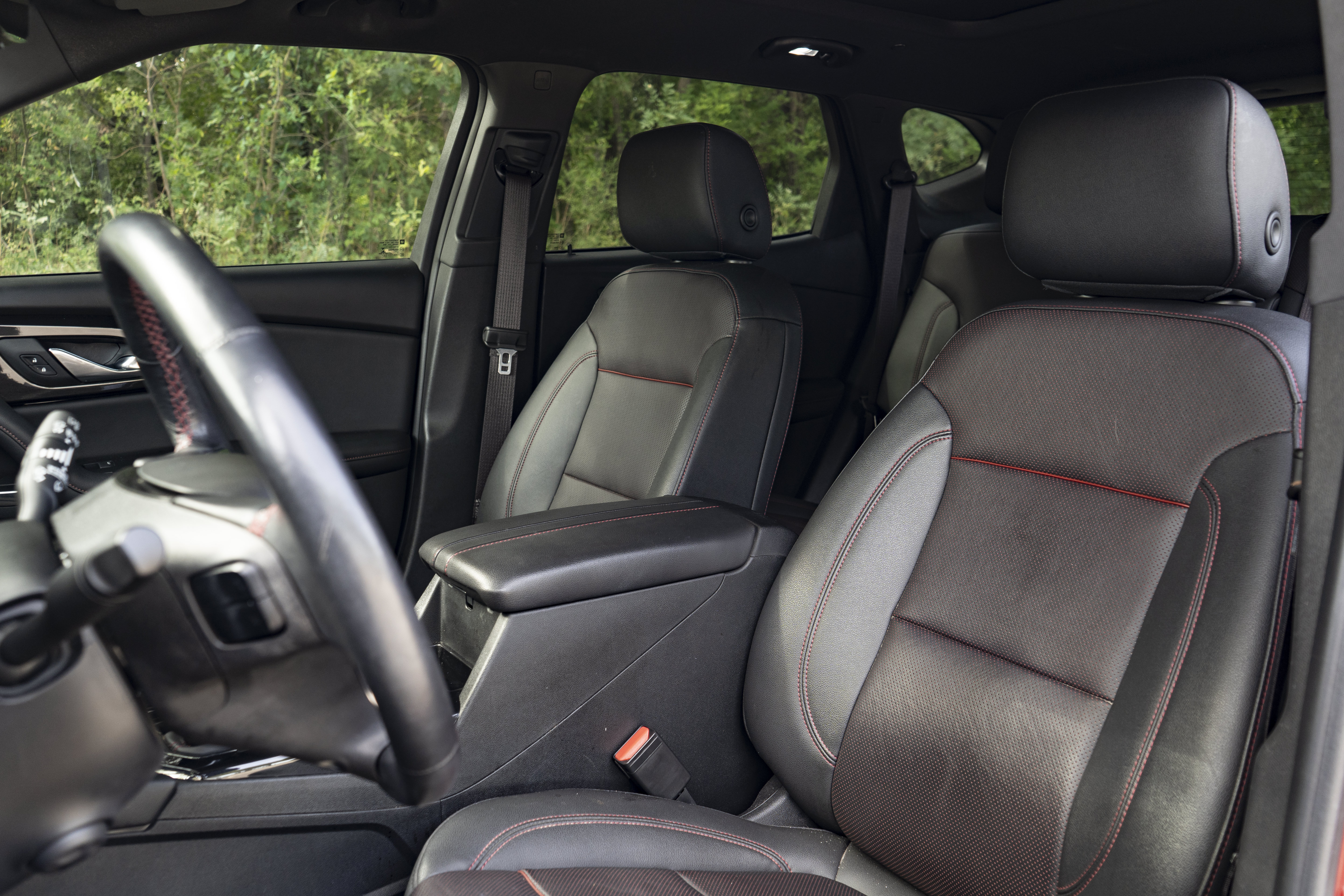 Used 2021 Chevrolet Blazer RS w/ Enhanced Convenience Package FWD image 17