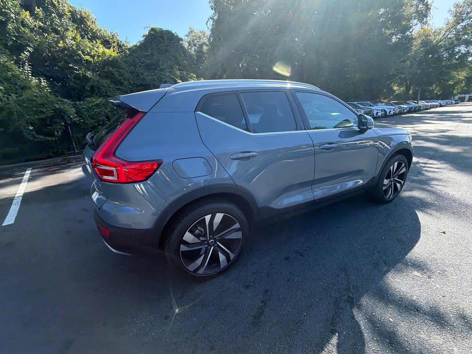 Used 2023 Volvo XC40 B4 Plus w/ Protection Package Premier FWD image 13