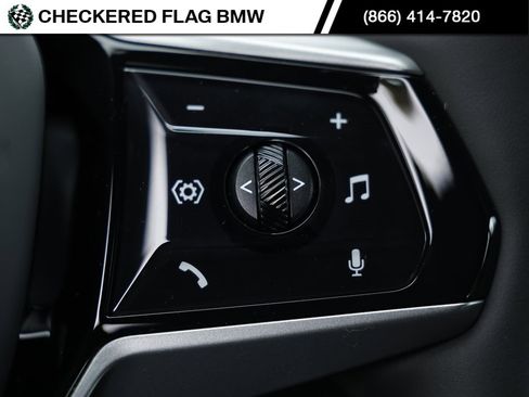 Used 2025 BMW 530i w/ Premium Package image 34