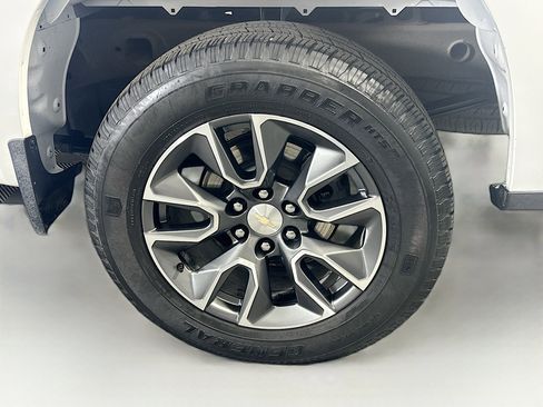 Used 2022 Chevrolet Silverado 1500 LT image 11