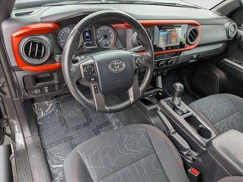 Used 2016 Toyota Tacoma TRD Sport RWD image 10