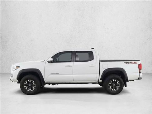 Used 2023 Toyota Tacoma TRD Off-Road AWD/4WD image 4