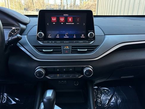 Used 2024 Nissan Altima 2.5 SR image 18