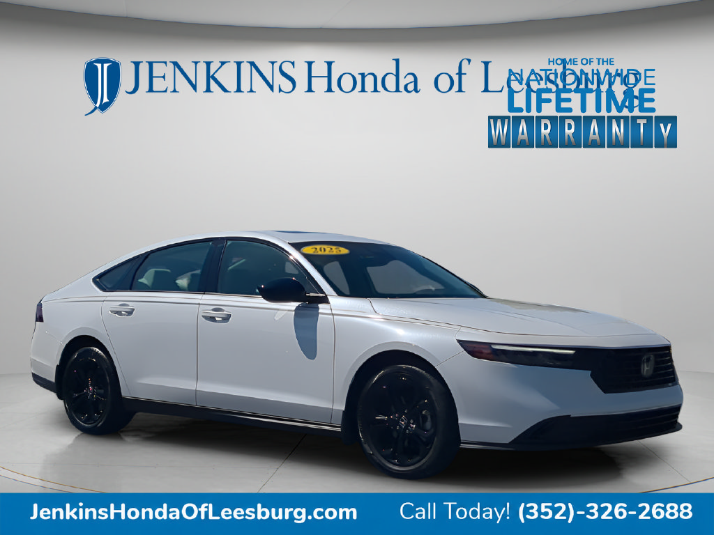 Used 2025 Honda Accord SE image 2