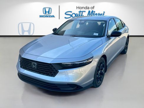 New 2025 Honda Accord SE image 3