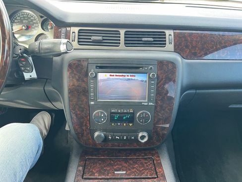 Used 2014 GMC Yukon Denali image 11