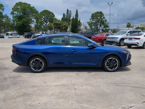 New 2025 Kia K4 EX image 9