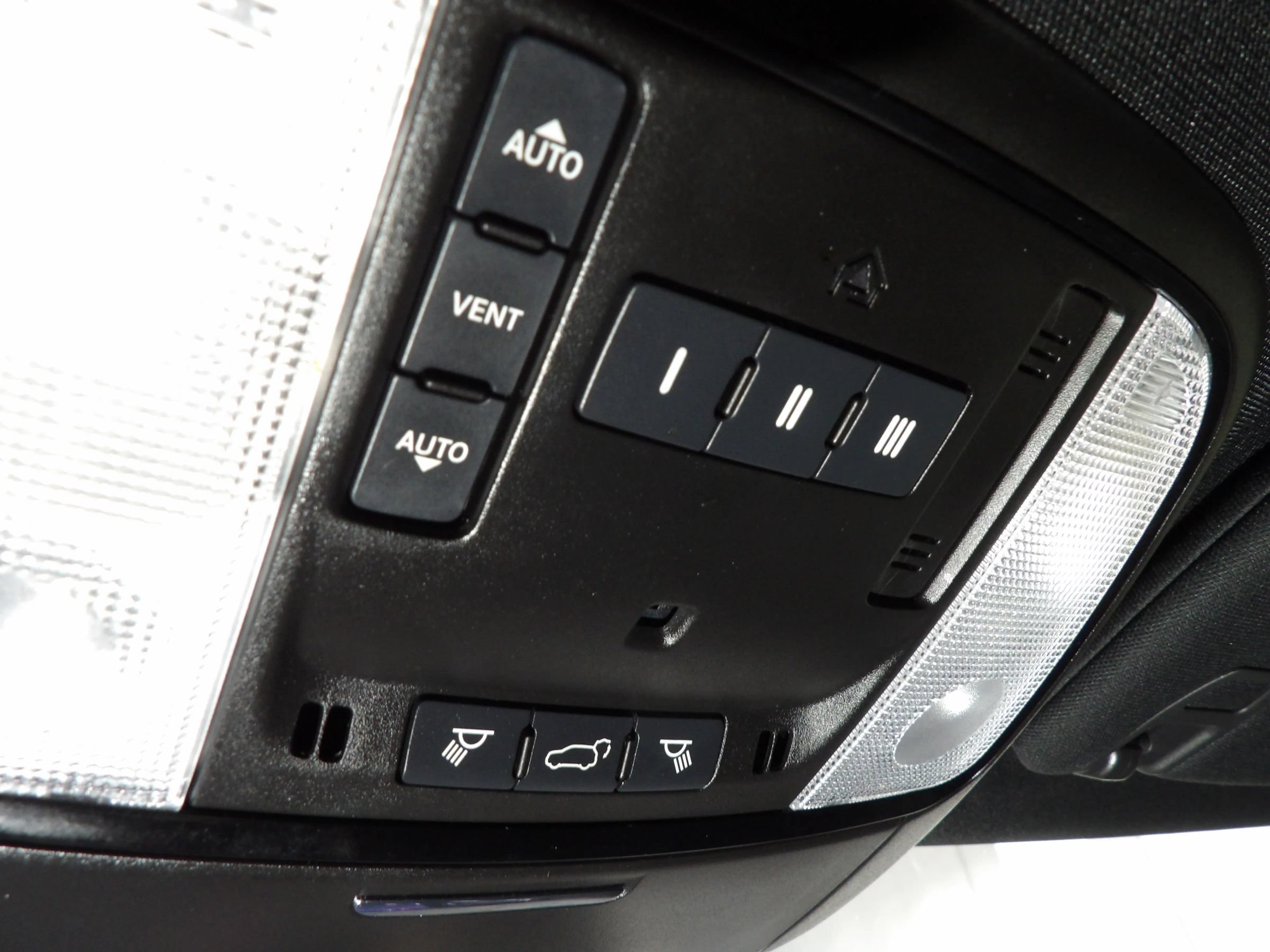 Used 2022 Dodge Durango R/T w/ Blacktop Package AWD/4WD image 33