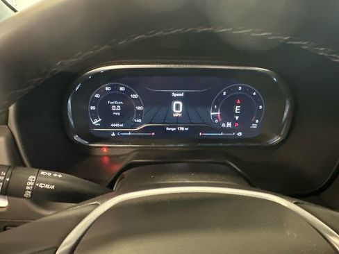 Used 2024 GMC Yukon SLE w/ Max Trailering Package image 21