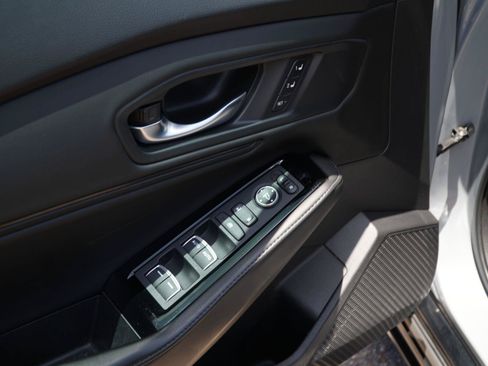 Used 2023 Honda Accord Touring image 5
