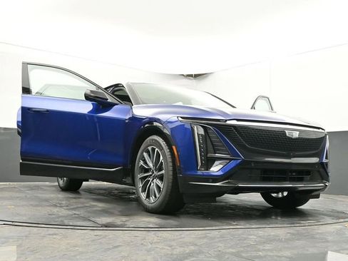 New 2025 Cadillac Lyriq Sport image 65