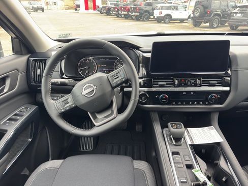 New 2026 Nissan Pathfinder SV image 13