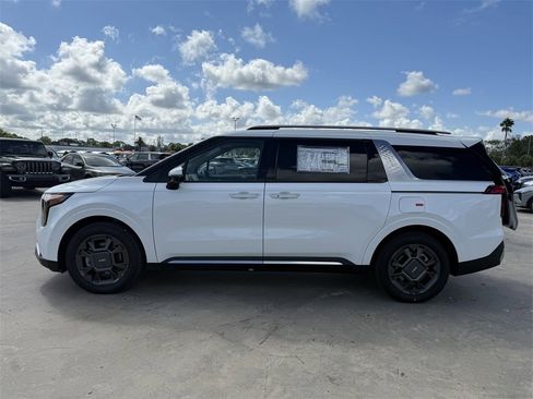 New 2026 Kia Carnival SX image 7