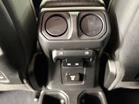 Used 2023 Jeep Wrangler Unlimited Rubicon w/ LED Lighting Group AWD/4WD image 16