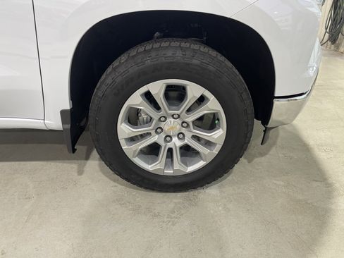 New 2026 Chevrolet Silverado 1500 LTZ w/ Z71 Off-Road Package AWD/4WD image 10