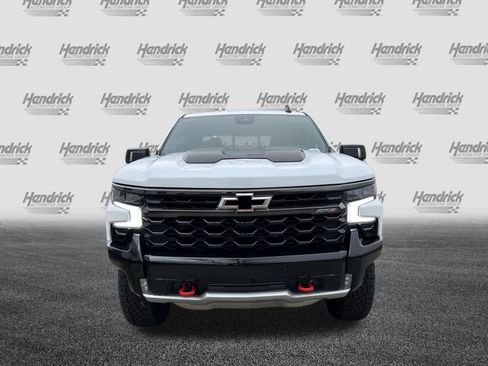 Used 2025 Chevrolet Silverado 1500 ZR2 w/ Technology Package image 3