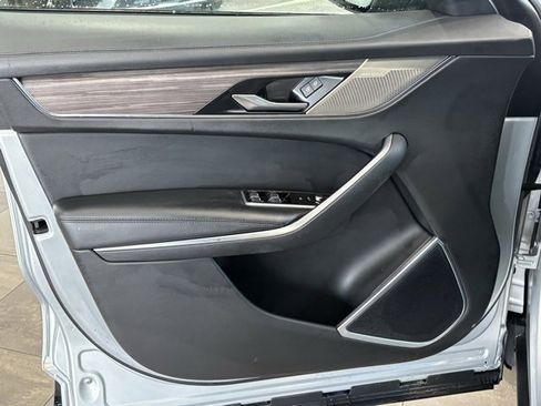 Used 2021 Jaguar F-PACE S image 16