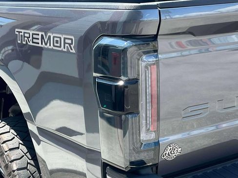 Used 2024 Ford F250 Lariat w/ Lariat Ultimate Package AWD/4WD image 10