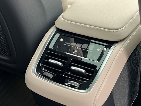 New 2026 Volvo XC90 B6 Plus w/ Protection Package Premier image 12